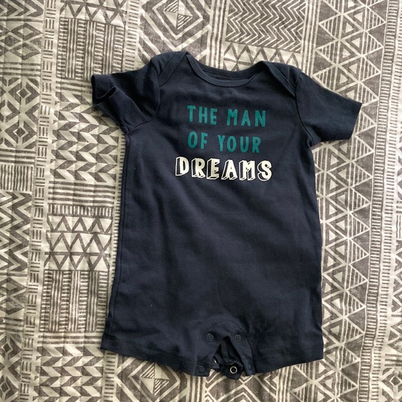 Carters 12m boys short type onsie - Picture 1 of 1